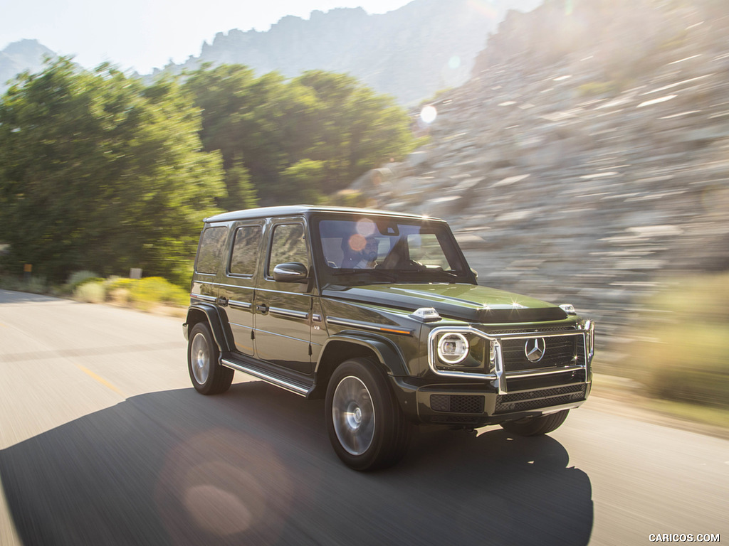 2019 Mercedes-Benz G550 G-Class (U.S.-Spec) - Front Three-Quarter