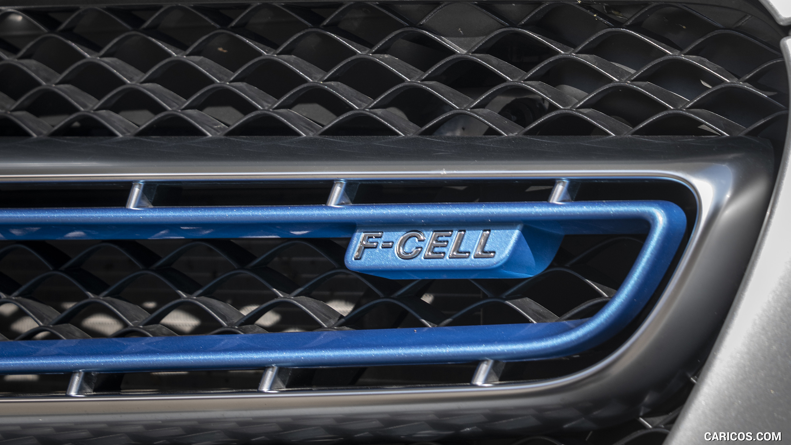 2019 Mercedes-Benz GLC F-CELL (Color: Iridium Silver Metallic) - Detail, #43 of 95