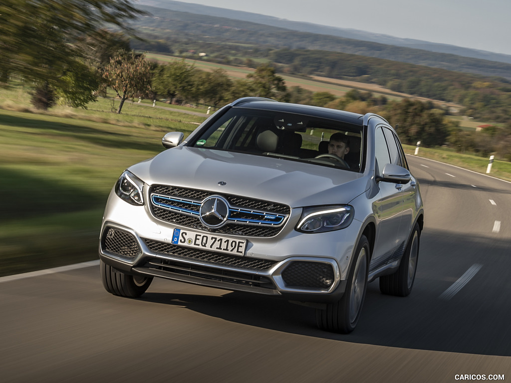 2019 Mercedes-Benz GLC F-CELL (Color: Iridium Silver Metallic) - Front