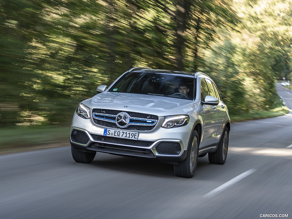 2019 Mercedes-Benz GLC F-CELL (Color: Iridium Silver Metallic) - Front