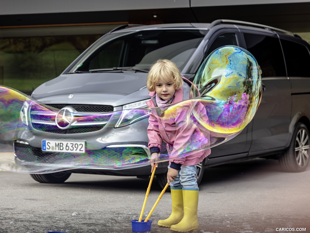 2019 Mercedes-Benz V-Class EXCLUSIVE Line (Color: Selenit Grey Metallic) - Detail