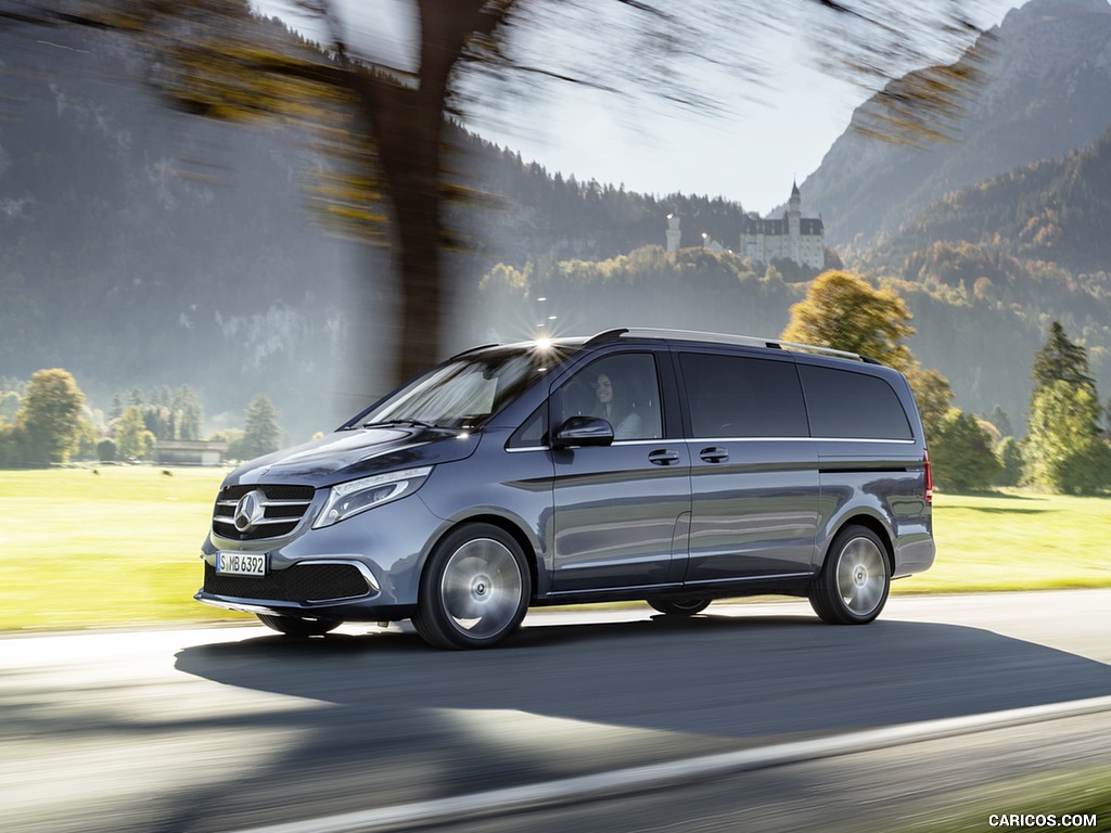 2019 Mercedes-Benz V-Class EXCLUSIVE Line (Color: Selenit Grey Metallic) - Front Three-Quarter