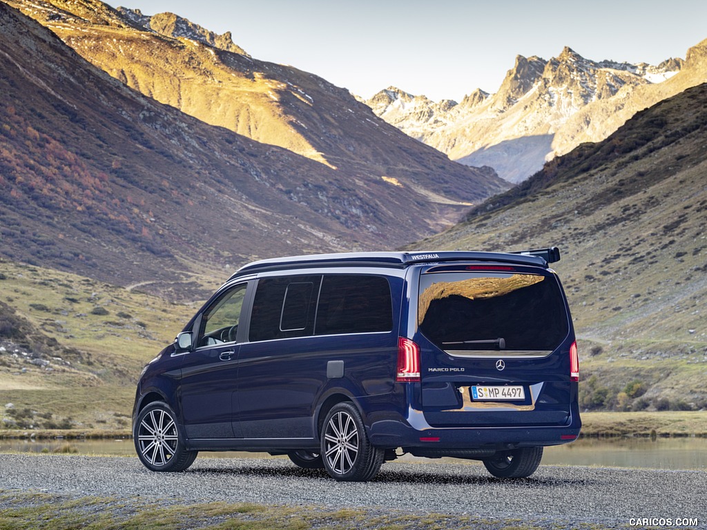 2019 Mercedes-Benz V-Class Marco Polo (Color: Cavansit Blue Metallic) - Rear Three-Quarter