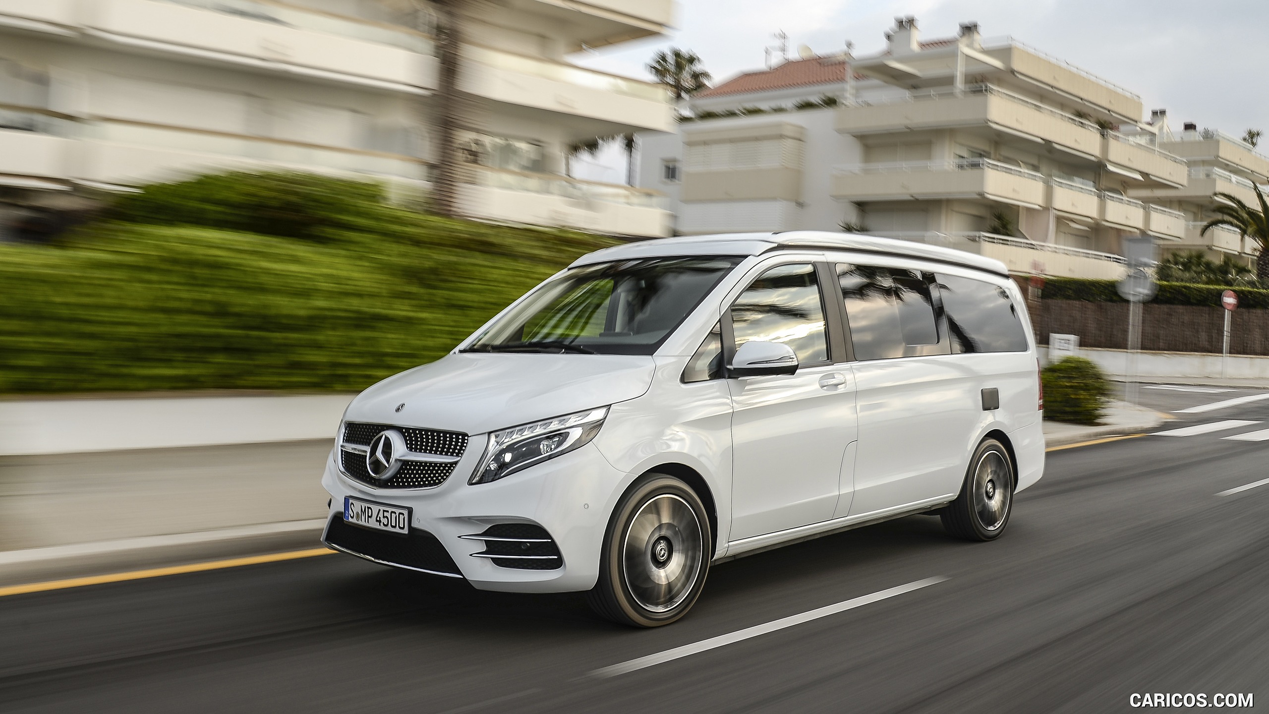 2019 Mercedes-Benz V-Class Marco Polo 300d AMG Line (Color: Mountain Crystal White Metallic) - Front Three-Quarter, #173 of 216