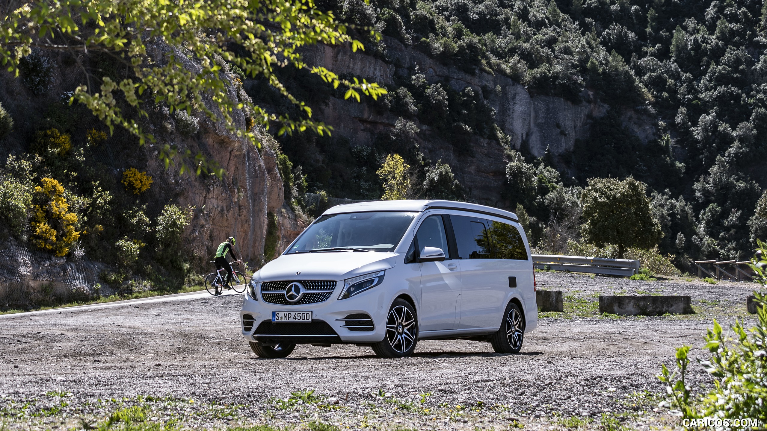2019 Mercedes-Benz V-Class Marco Polo 300d AMG Line (Color: Mountain Crystal White Metallic) - Front Three-Quarter, #191 of 216