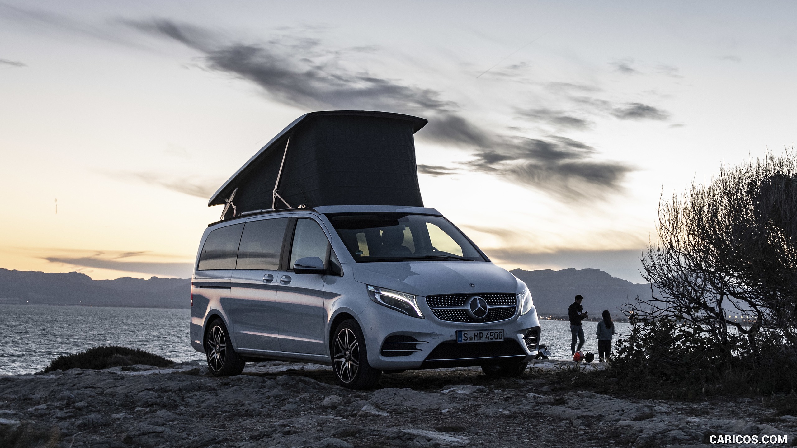 2019 Mercedes-Benz V-Class Marco Polo 300d AMG Line (Color: Mountain Crystal White Metallic) - Front Three-Quarter, #202 of 216