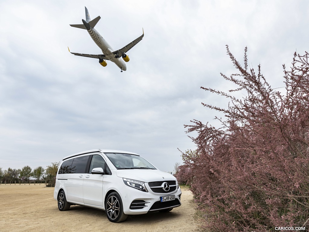 2019 Mercedes-Benz V-Class Marco Polo 300d AMG Line (Color: Mountain Crystal White Metallic) - Front Three-Quarter