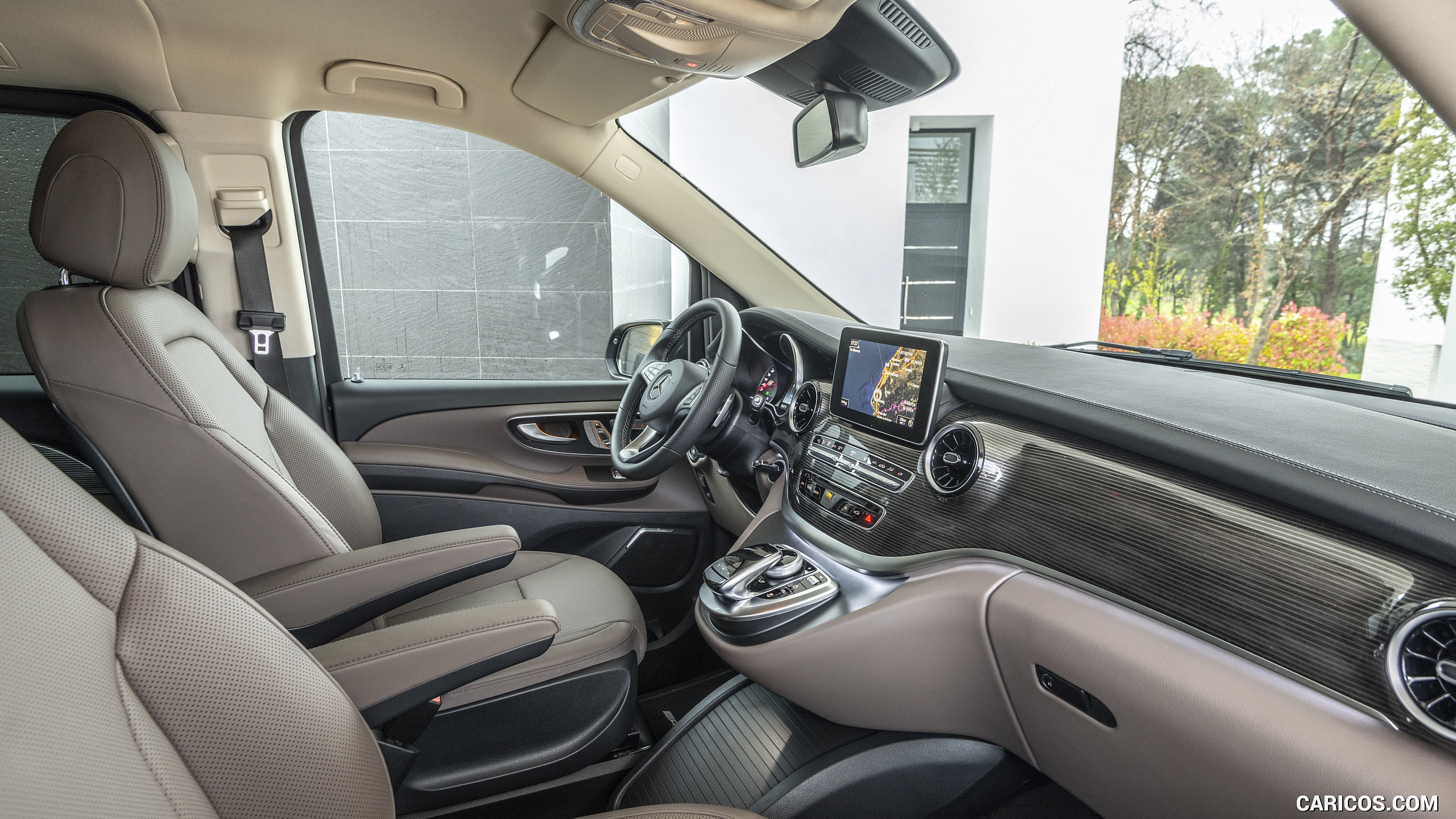 2019 Mercedes-Benz V-Class V300d - Interior, Front Seats, #143 of 216