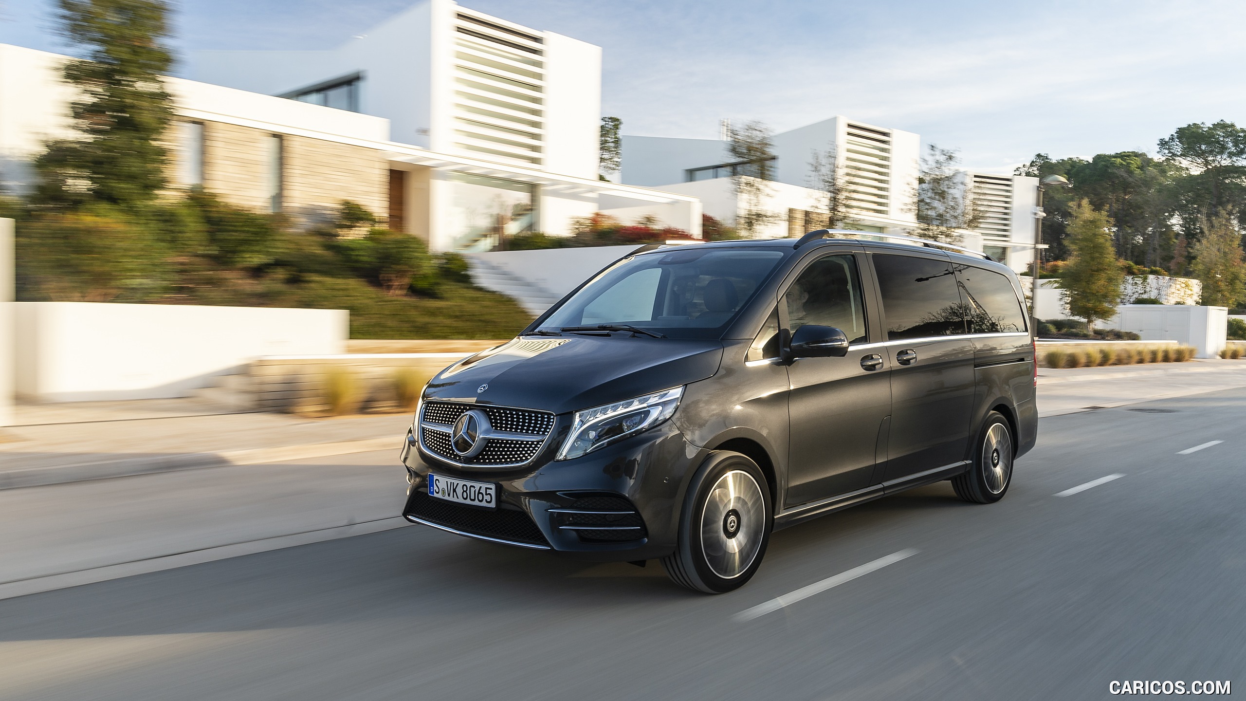 2019 Mercedes-Benz V-Class V300d AMG Line (Color: Graphite Grey ...