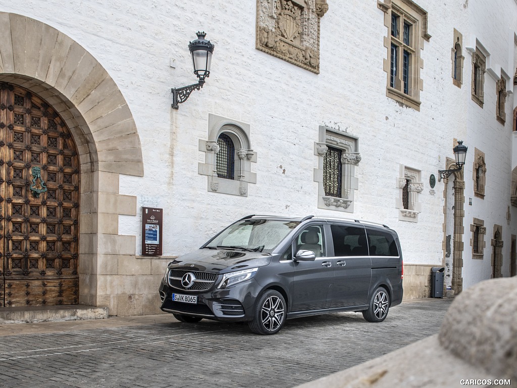 2019 Mercedes-Benz V-Class V300d AMG Line (Color: Graphite Grey Metallic) - Front Three-Quarter