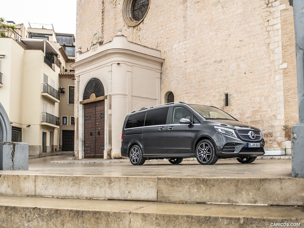 2019 Mercedes-Benz V-Class V300d AMG Line (Color: Graphite Grey Metallic) - Front Three-Quarter