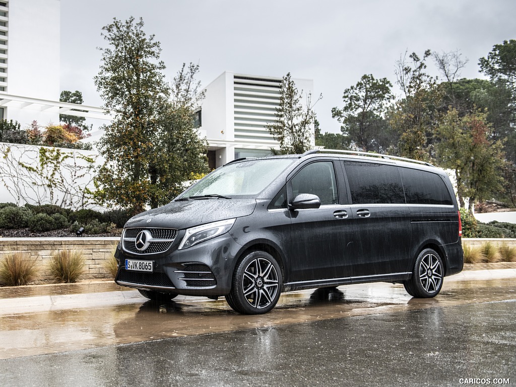 2019 Mercedes-Benz V-Class V300d AMG Line (Color: Graphite Grey Metallic) - Front Three-Quarter