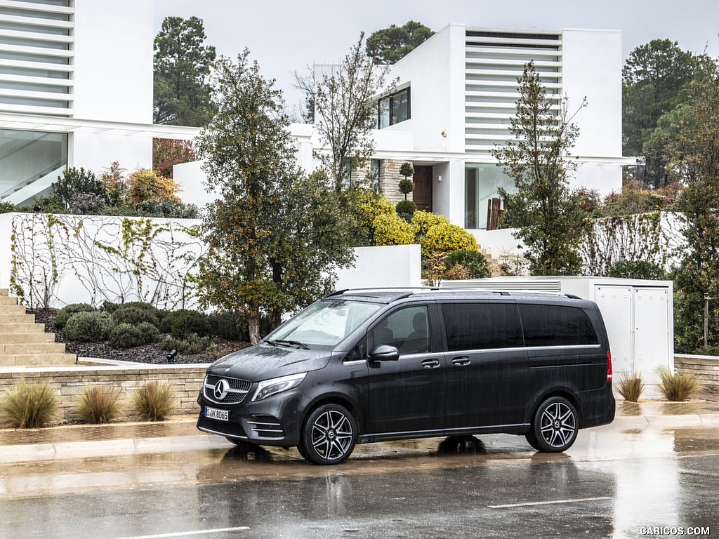 2019 Mercedes-Benz V-Class V300d AMG Line (Color: Graphite Grey Metallic) - Front Three-Quarter