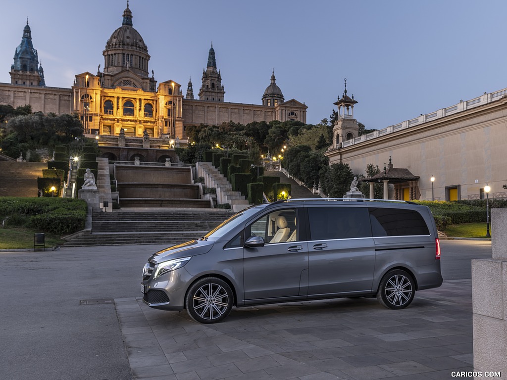 2019 Mercedes-Benz V-Class V300d AVANTGARDE (Color: Selenite Grey Metallic) - Side