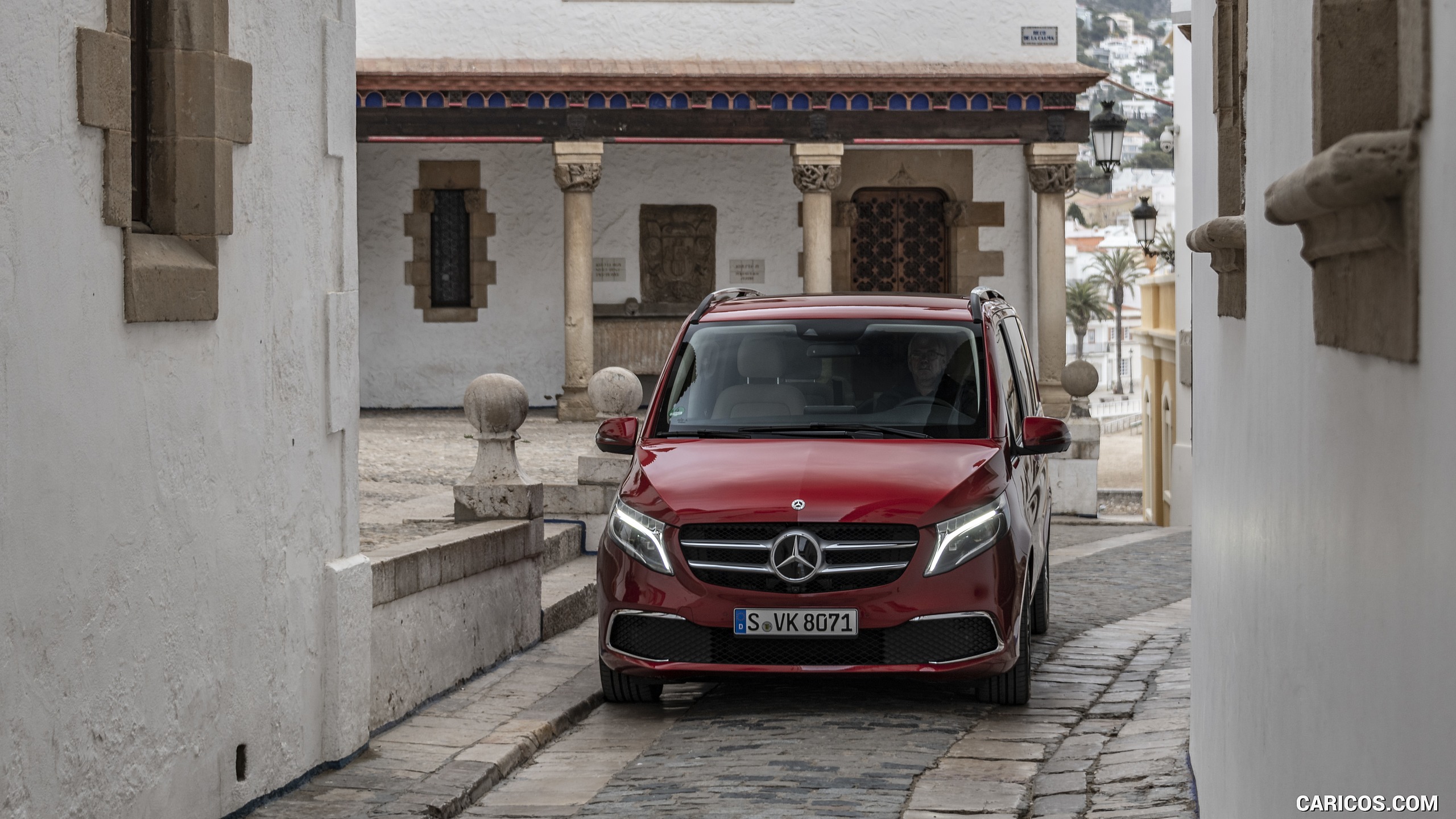 2019 Mercedes-Benz V-Class V300d EXCLUSIVE (Color: Hyazinth Red Metallic) - Front, #157 of 216