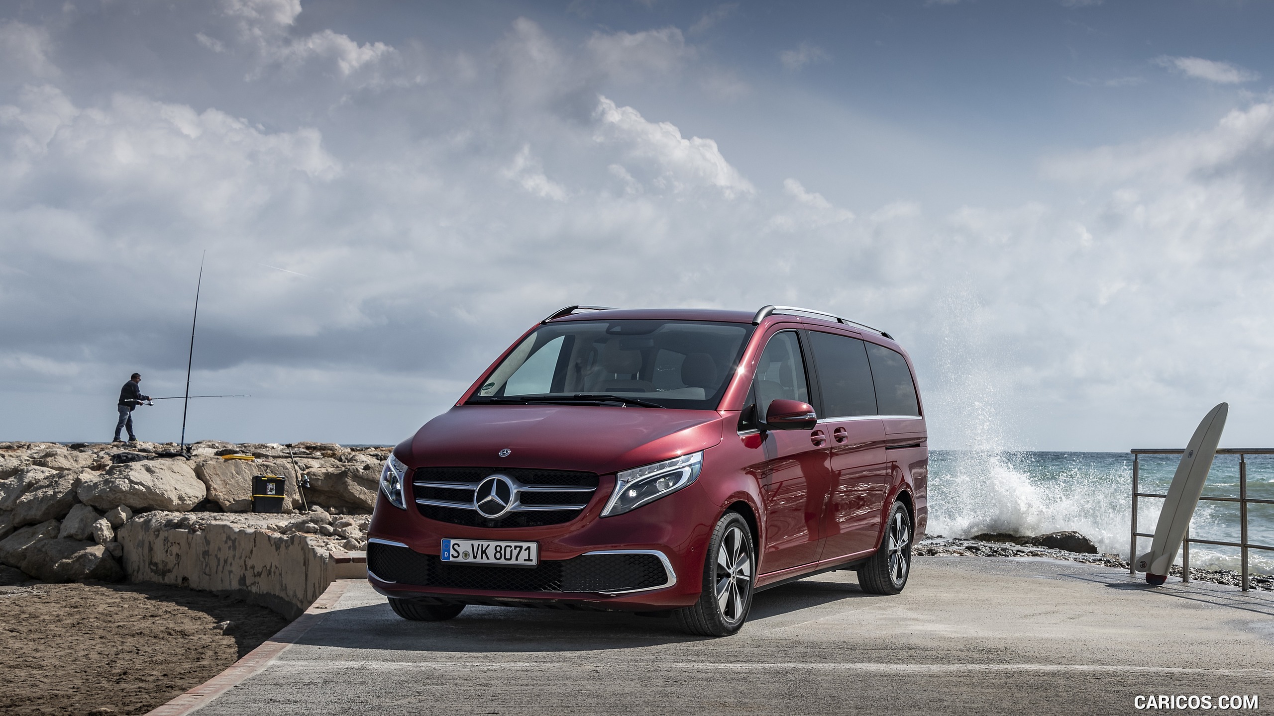 2019 Mercedes-Benz V-Class V300d EXCLUSIVE (Color: Hyazinth Red Metallic) - Front Three-Quarter, #149 of 216