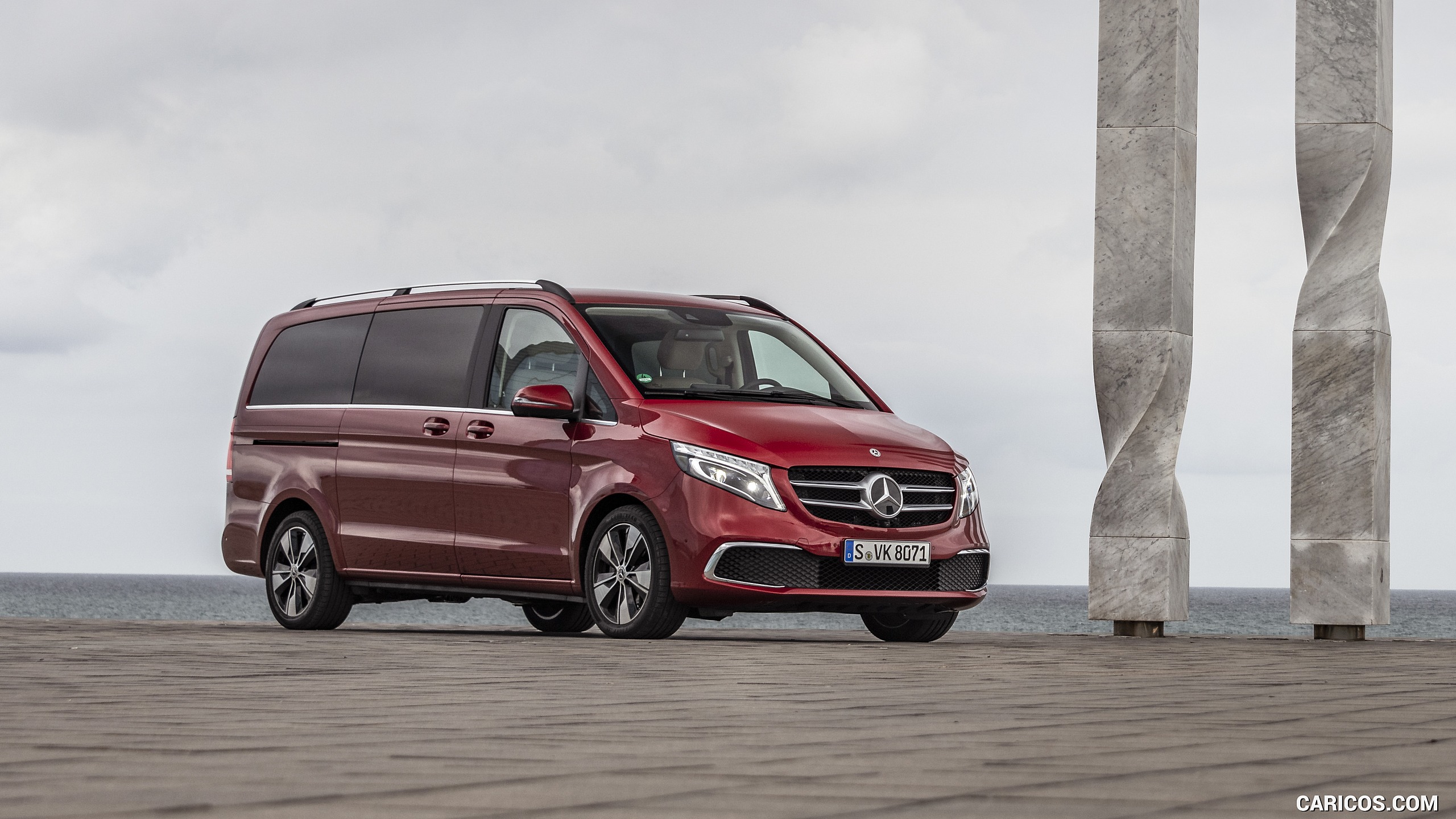 2019 Mercedes-Benz V-Class V300d EXCLUSIVE (Color: Hyazinth Red Metallic) - Front Three-Quarter, #161 of 216