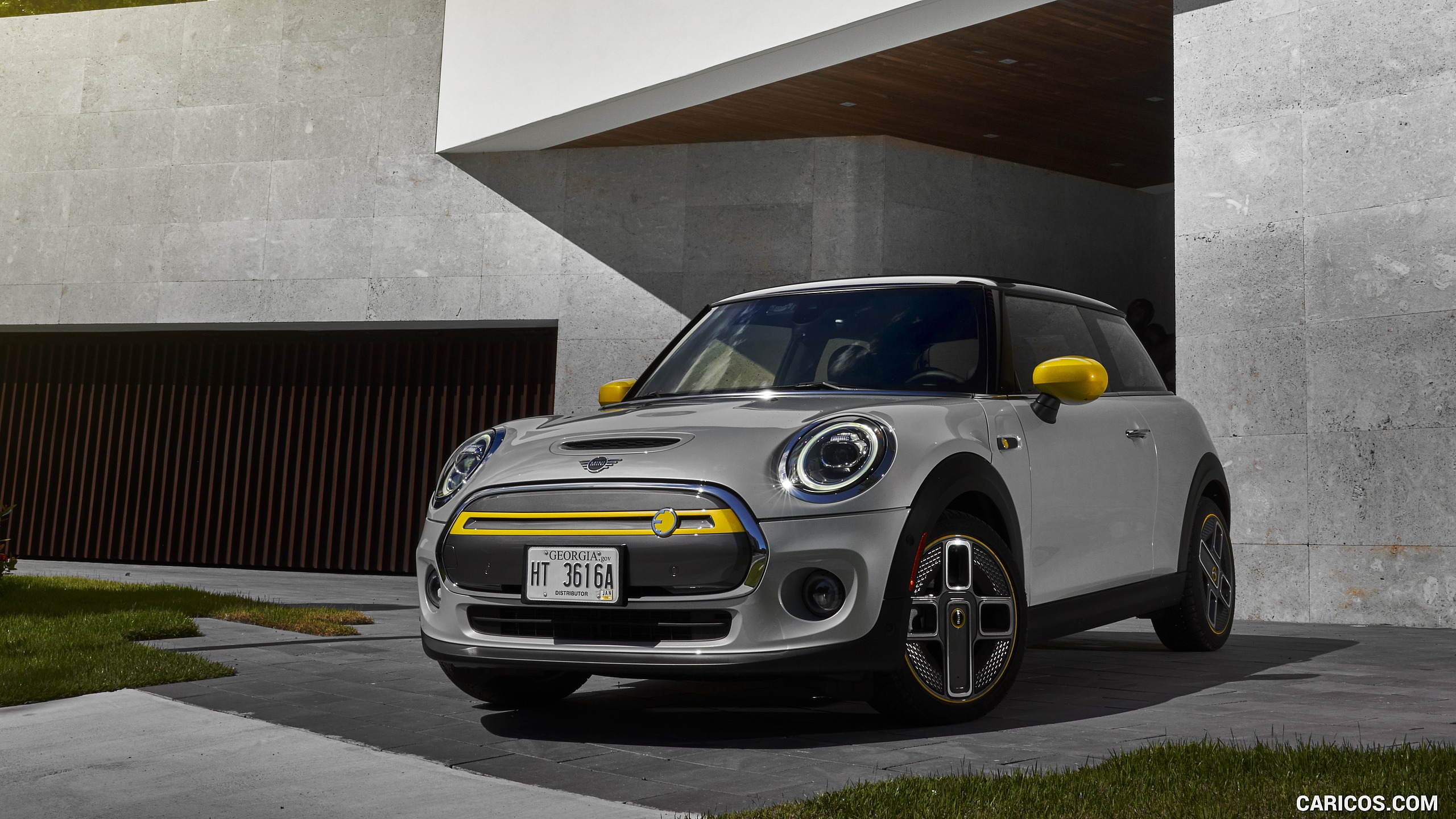 2020 MINI Cooper SE Electric - Front, #319 of 421