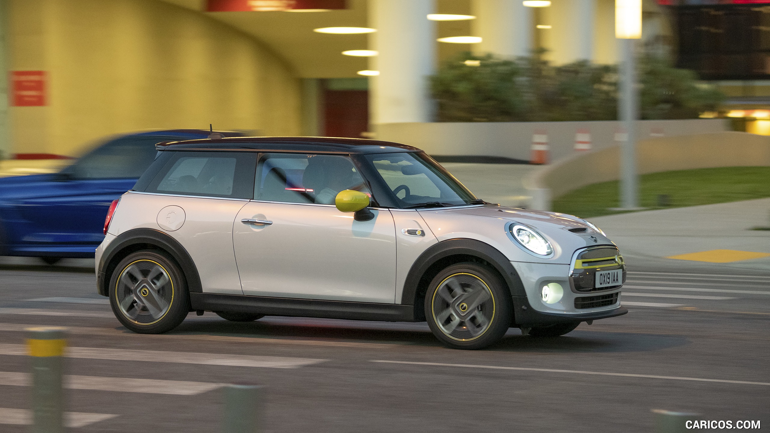 2020 MINI Cooper SE Electric - Front Three-Quarter, #21 of 421