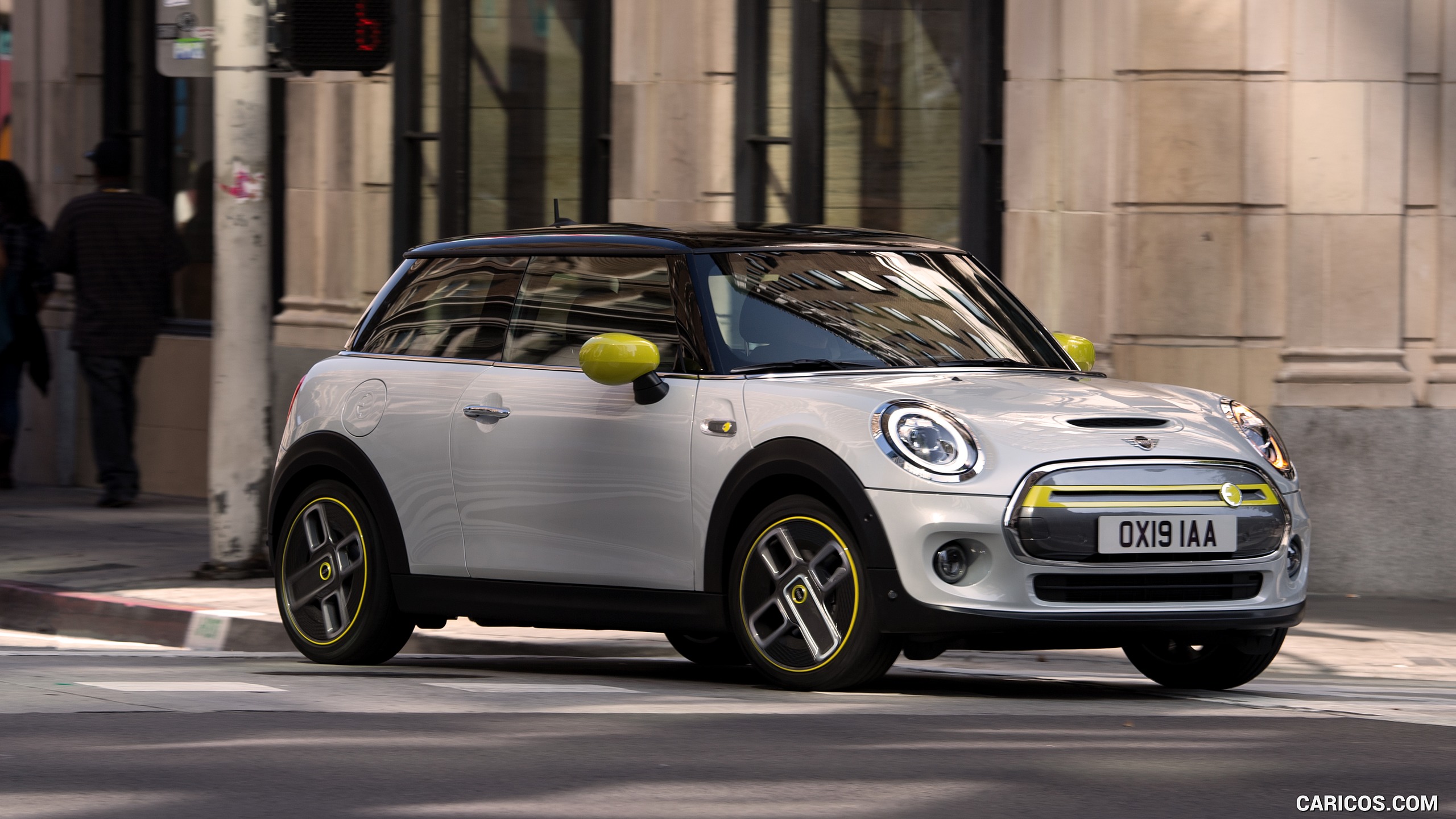 2020 MINI Cooper SE Electric - Front Three-Quarter, #41 of 421