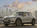 2020 MINI Cooper SE Electric - Front Three-Quarter