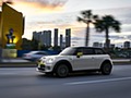 2020 MINI Cooper SE Electric - Front Three-Quarter