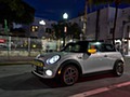 2020 MINI Cooper SE Electric - Front Three-Quarter