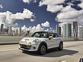 2020 MINI Cooper SE Electric - Front Three-Quarter