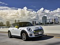 2020 MINI Cooper SE Electric - Front Three-Quarter