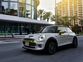 2020 MINI Cooper SE Electric - Front Three-Quarter