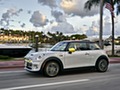 2020 MINI Cooper SE Electric - Front Three-Quarter