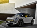 2020 MINI Cooper SE Electric - Front Three-Quarter