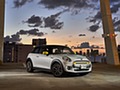 2020 MINI Cooper SE Electric - Front Three-Quarter