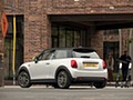 2020 MINI Cooper SE Electric - Rear Three-Quarter