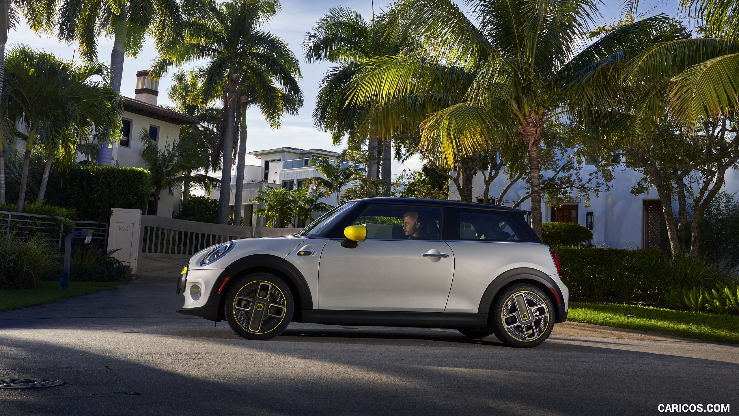 2020 MINI Cooper SE Electric - Side, #274 of 421