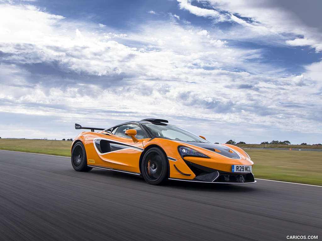 2020 McLaren 620R - Front Three-Quarter