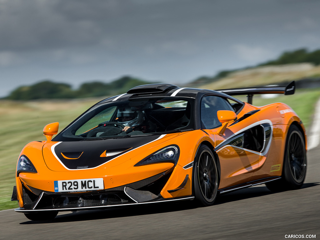 2020 McLaren 620R - Front Three-Quarter