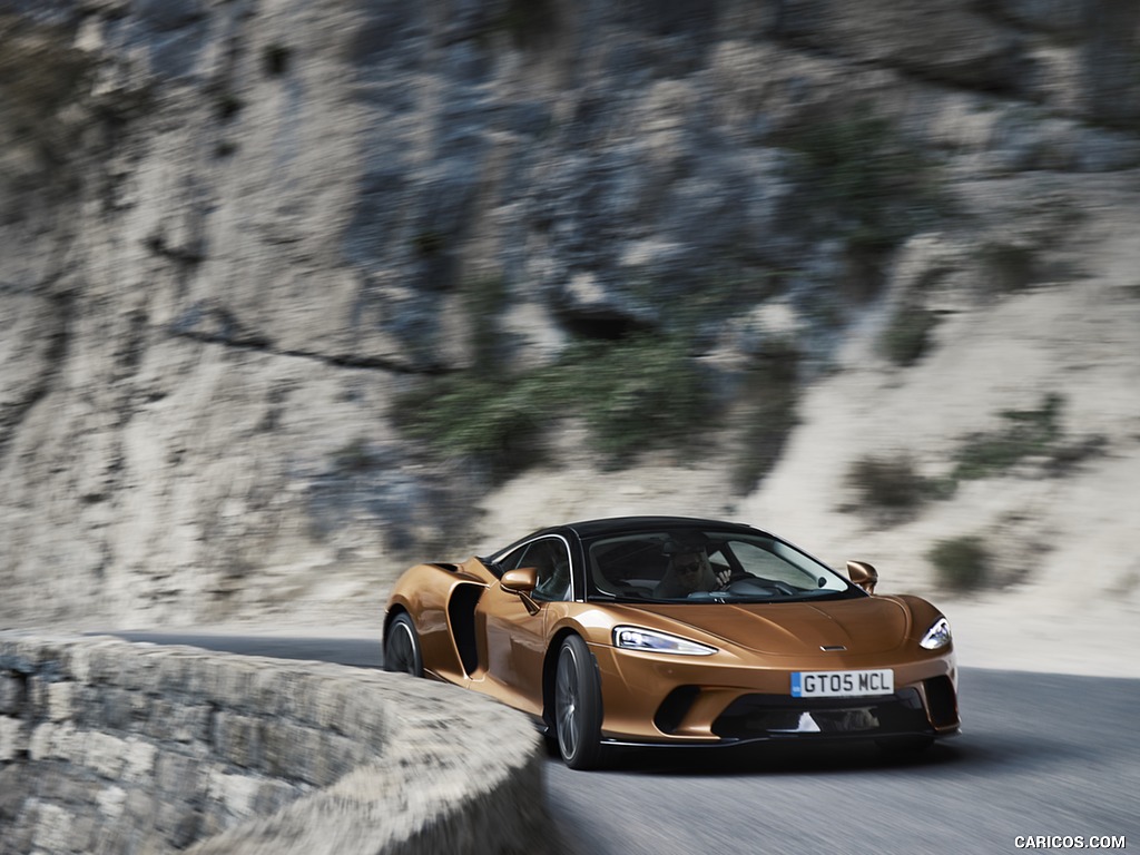 2020 McLaren GT (Color: Burnished Copper) - Front Three-Quarter