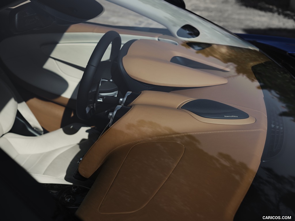 2020 McLaren GT (Color: Burnished Copper) - Interior, Detail