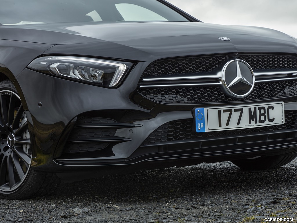 2020 Mercedes-AMG A 35 Sedan (UK-Spec) - Grille