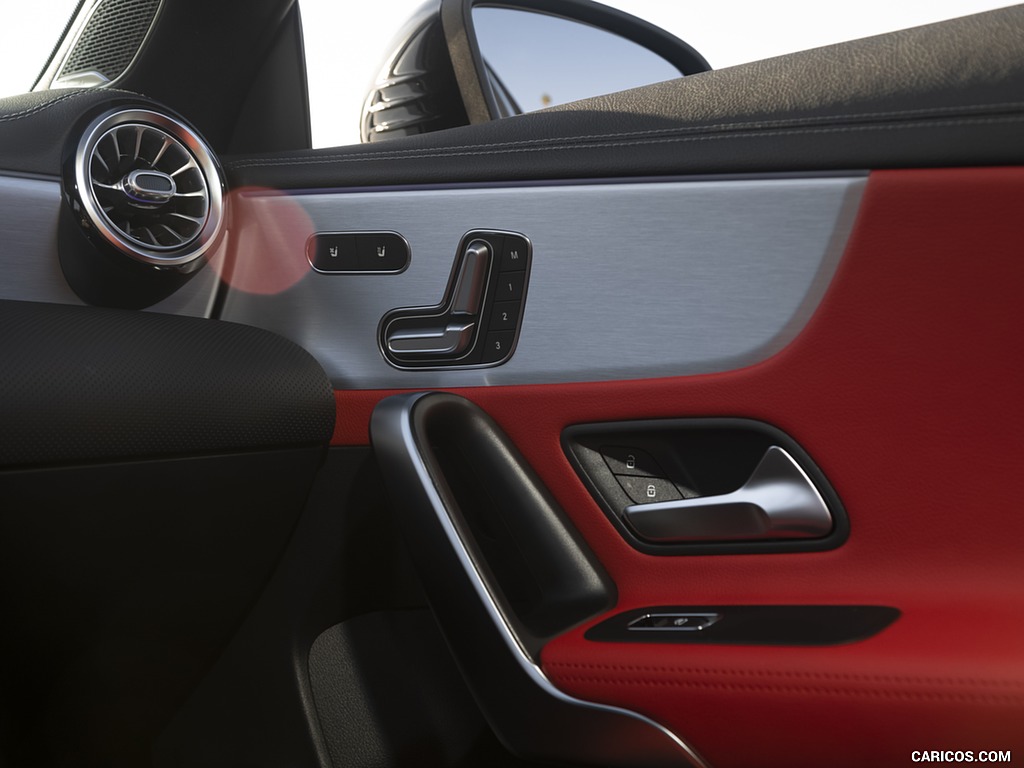 2020 Mercedes-AMG CLA 45 (US-Spec) - Interior, Detail