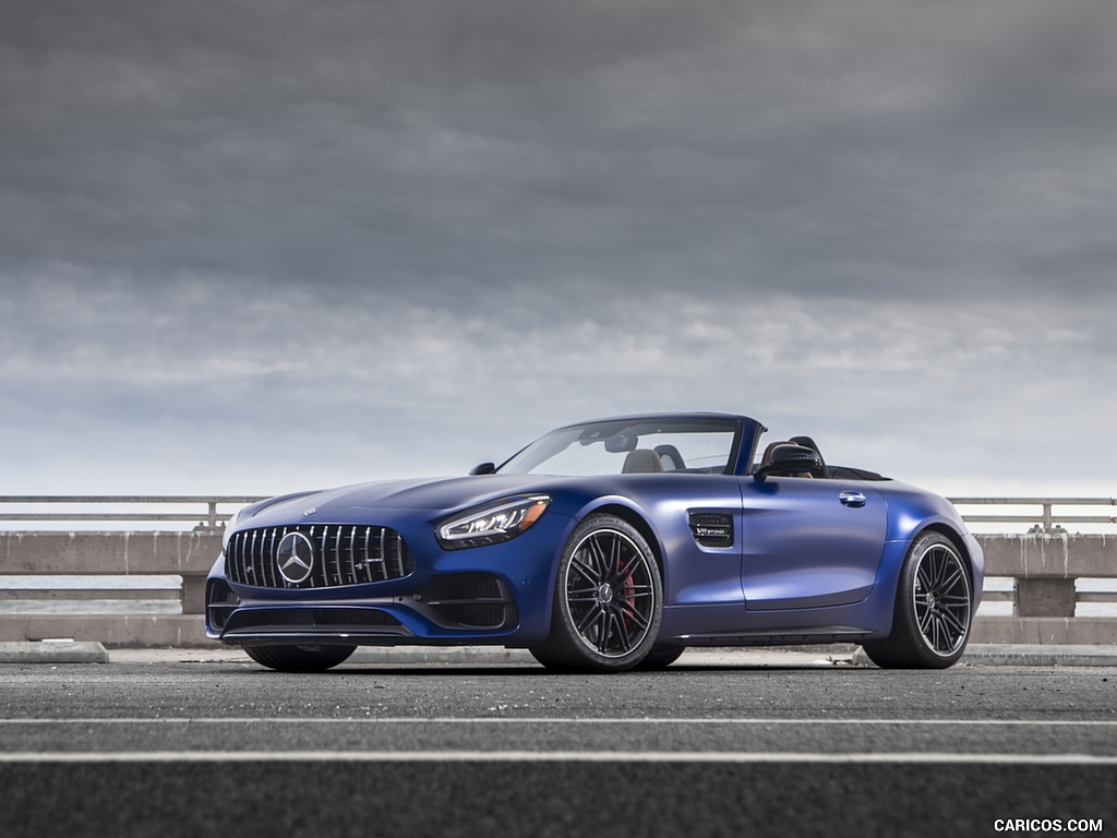 2020 Mercedes-AMG GT C Roadster (US-Spec) - Front Three-Quarter