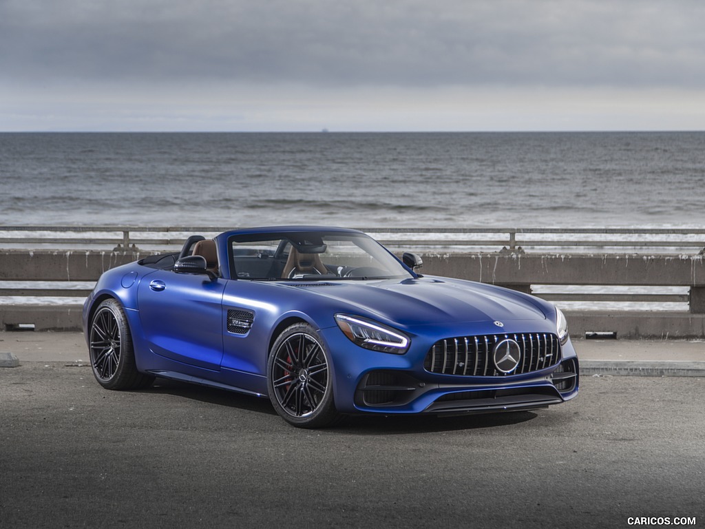 2020 Mercedes-AMG GT C Roadster (US-Spec) - Front Three-Quarter