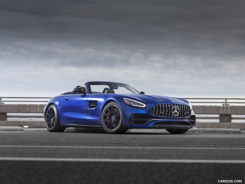 2020 Mercedes-AMG GT C Roadster (US-Spec) - Front Three-Quarter