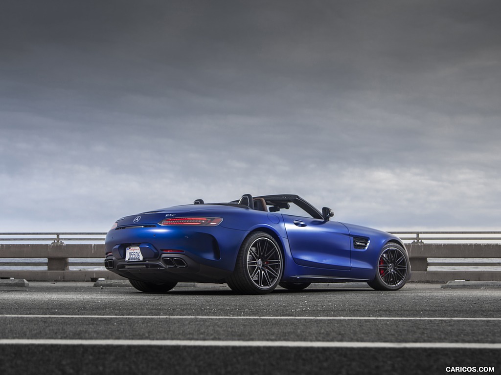 2020 Mercedes-AMG GT C Roadster (US-Spec) - Rear Three-Quarter