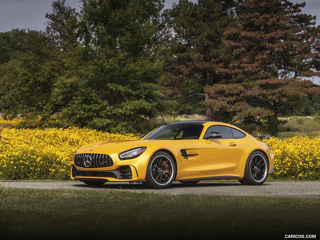 2020 Mercedes-AMG GT R Coupe (US-Spec) - Front Three-Quarter