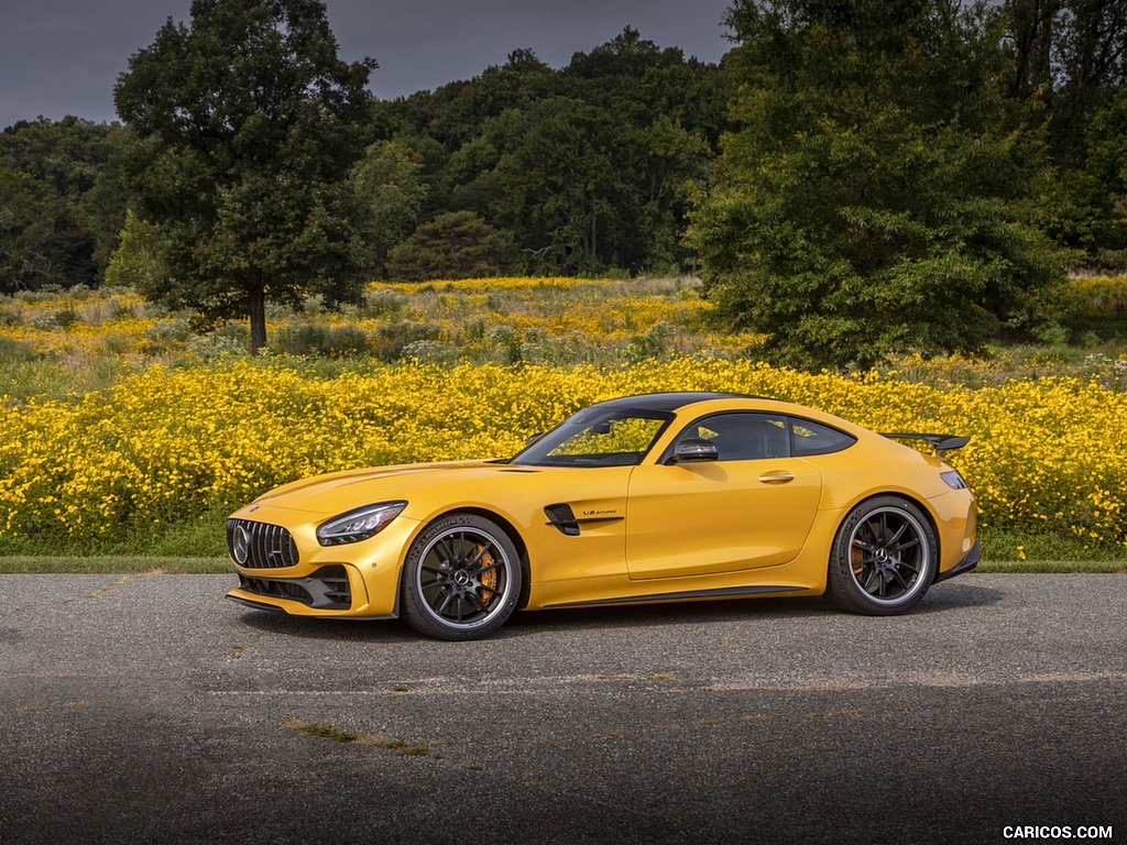 2020 Mercedes-AMG GT R Coupe (US-Spec) - Front Three-Quarter