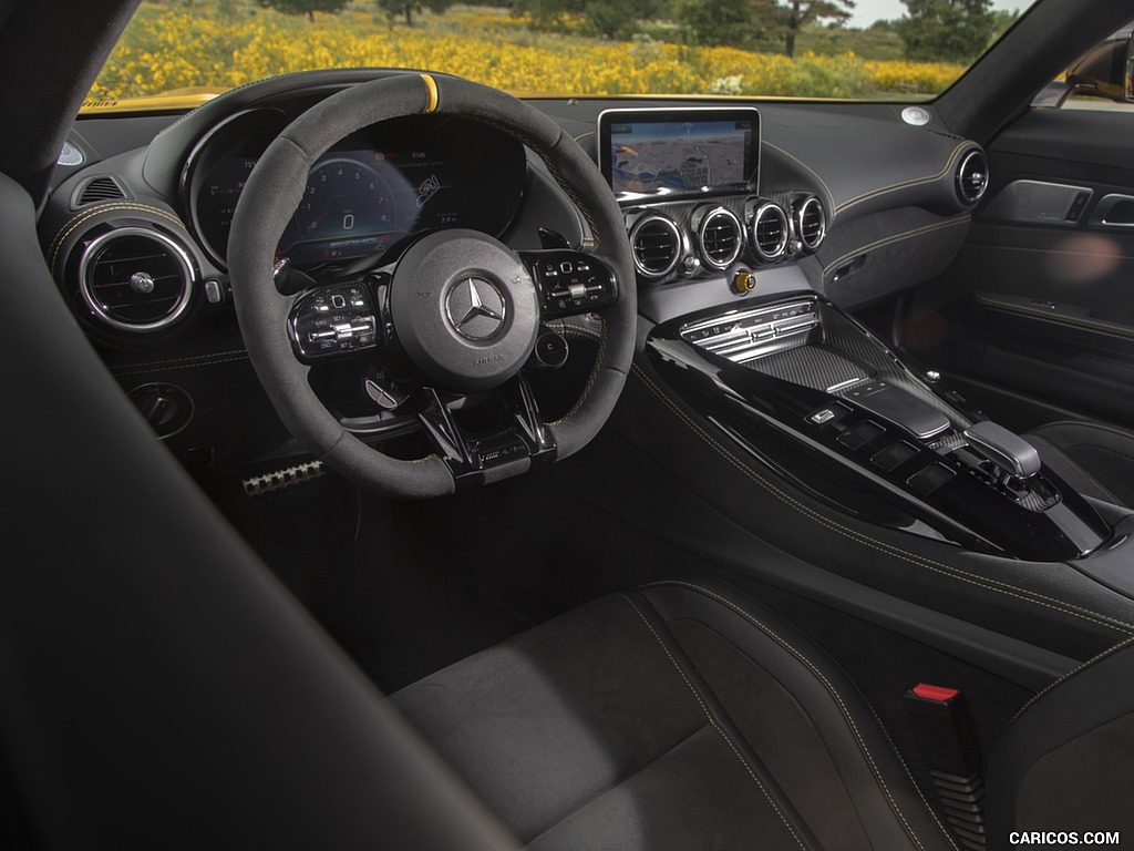 2020 Mercedes-AMG GT R Coupe (US-Spec) - Interior