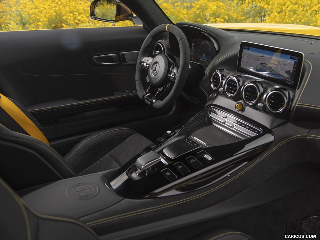 2020 Mercedes-AMG GT R Coupe (US-Spec) - Interior