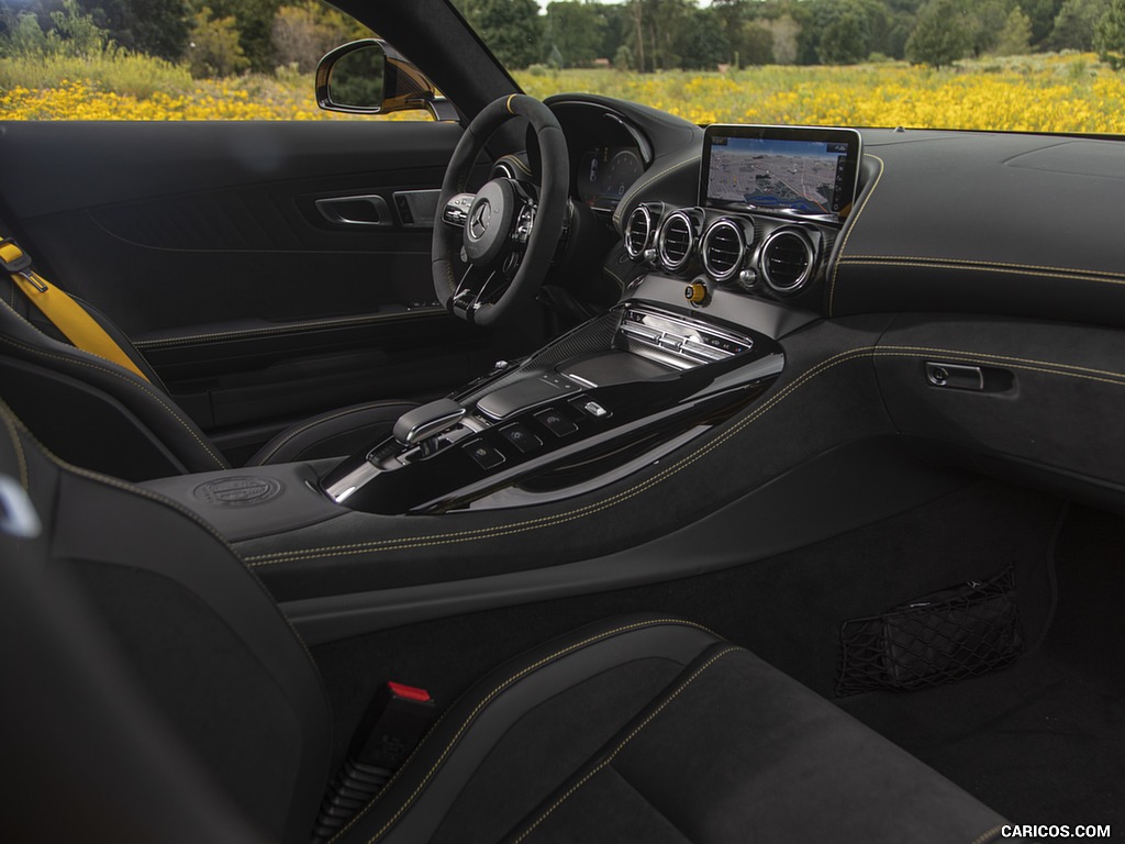 2020 Mercedes-AMG GT R Coupe (US-Spec) - Interior